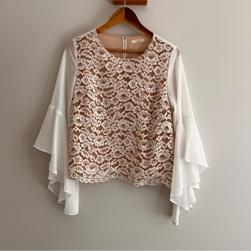 🌞Lace Silky Blouse Top MEDIUM Flutter Bell Sleeves Fairy Ivory Boho Feminine